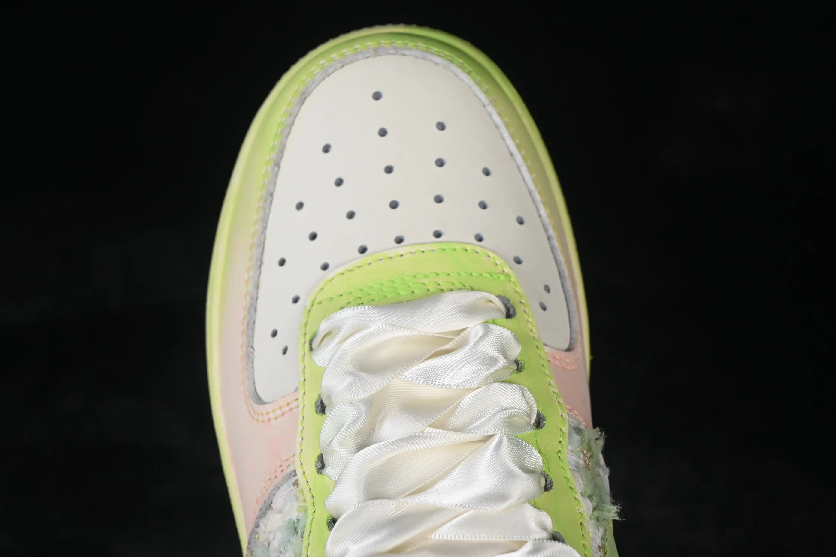 All categories Nk Air Force 1 Air Force series Nk Air Force 1 Low Air Force low-top Nike Air Force 1'07 Low "Pearl & Soft Jade" Hand-painted graffiti Pearl nephrite Air Force 1 low-top casual sneakers FJ7740-101